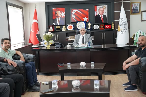 Nurhak Belediye Başkanı Bozan, Kahta Belediyesi'ni Ziyaret Etti