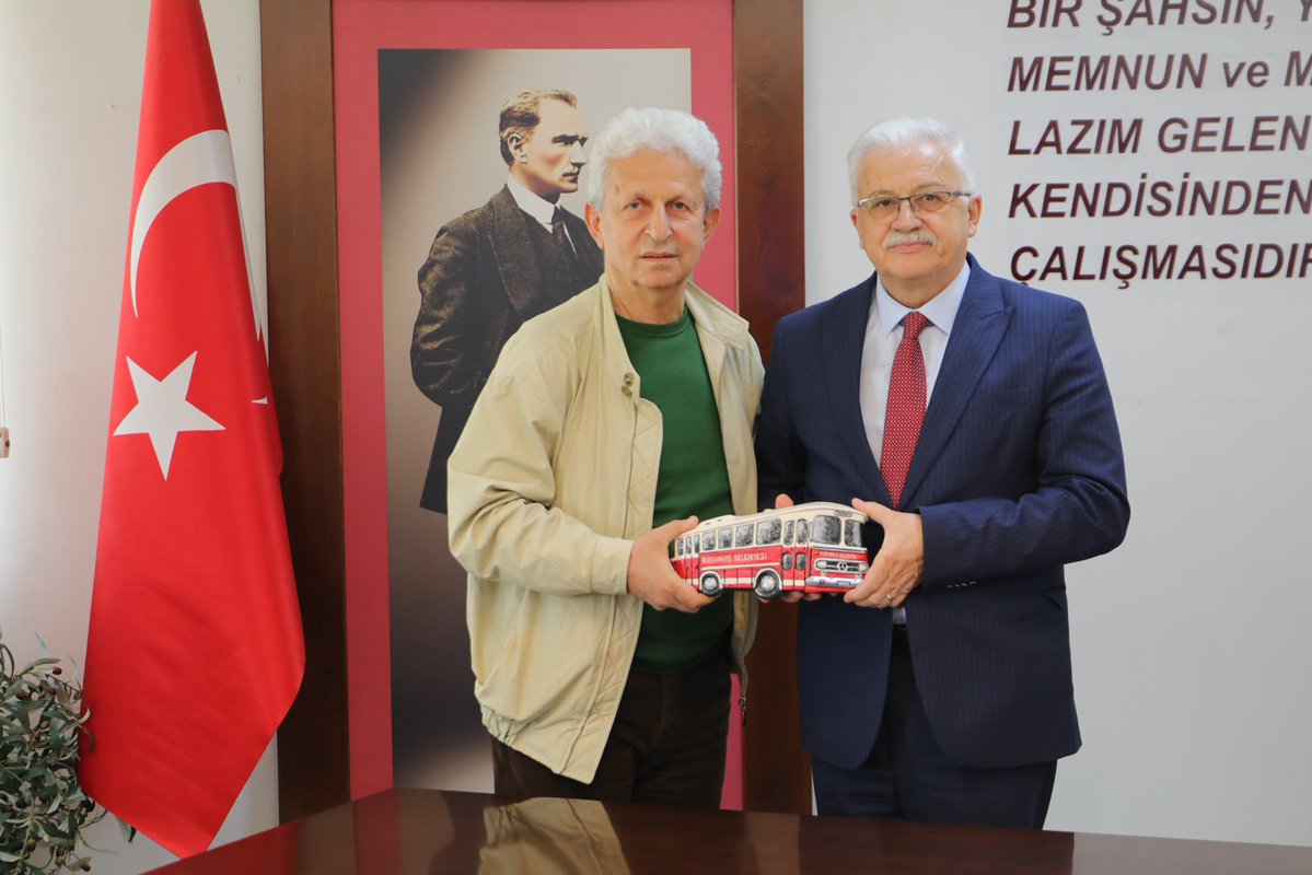 Burhaniye Belediye Başkanı Devacı, Ressam Cemil Aktaş'ı Konuk Etti