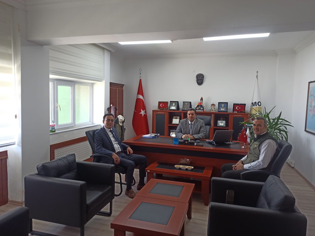 Bandırma İlçe Milli Eğitim Müdürü Toprak Mahsulleri Ofisi Yetkilisini Ziyaret Etti