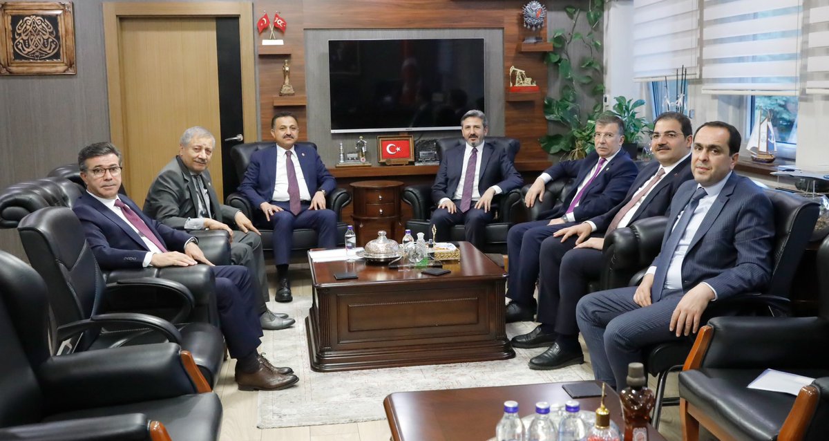 Şanlıurfa Milletvekilleri ve İlçe Belediye Başkanları ÇSGB'de Toplandı