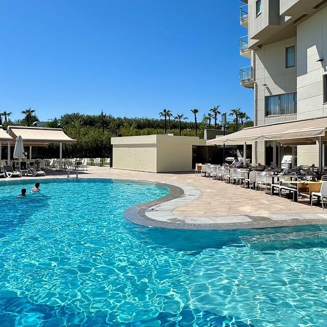 Novum Garden Side Hotel Yeni Terasıyla Misafirlerine Unutulmaz Lezzetler Sunuyor