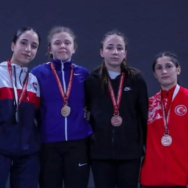 U20 Kadınlar Güreş Türkiye Şampiyonası Edirne Takımı Tarafından Başarıyla Tamamlandı