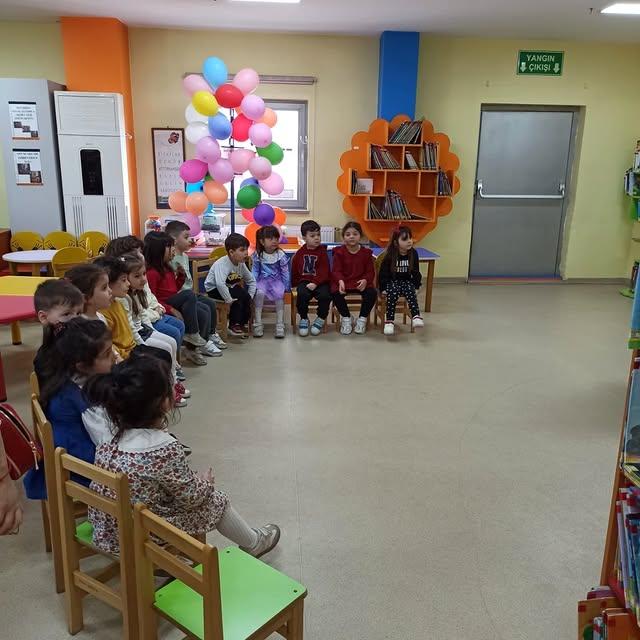Bartın Şerife Anaokulu Öğrencileri Halk Kütüphanesini Ziyaret Etti